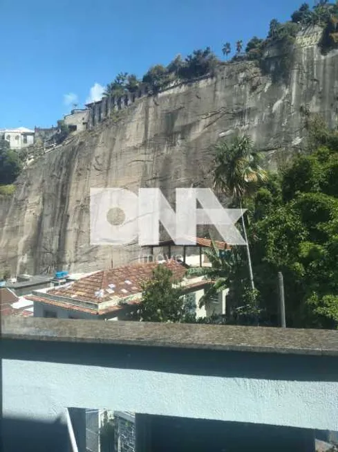 Foto 1 de Casa com 6 Quartos à venda, 200m² em Catete, Rio de Janeiro