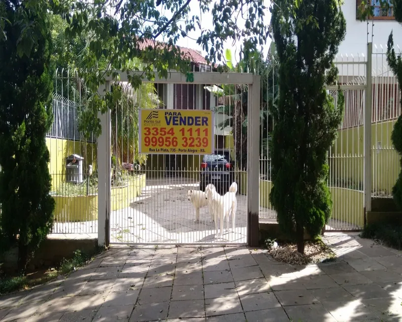 Foto 1 de Casa com 4 Quartos à venda, 300m² em Chácara das Pedras, Porto Alegre