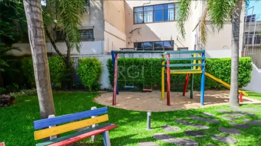 Foto 1 de Apartamento com 2 Quartos à venda, 50m² em Azenha, Porto Alegre