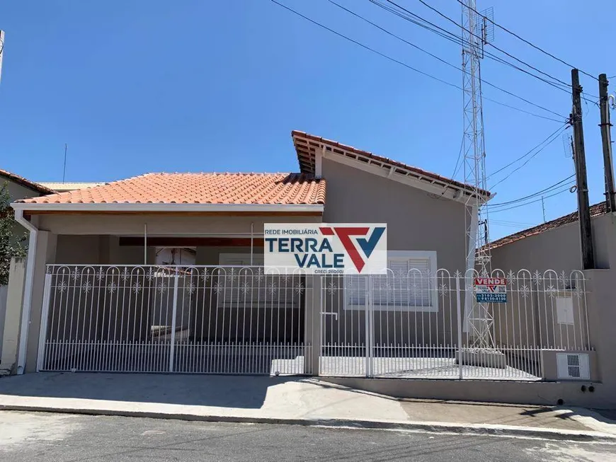 Foto 1 de Casa com 2 Quartos para venda ou aluguel, 150m² em Centro, Cachoeira Paulista