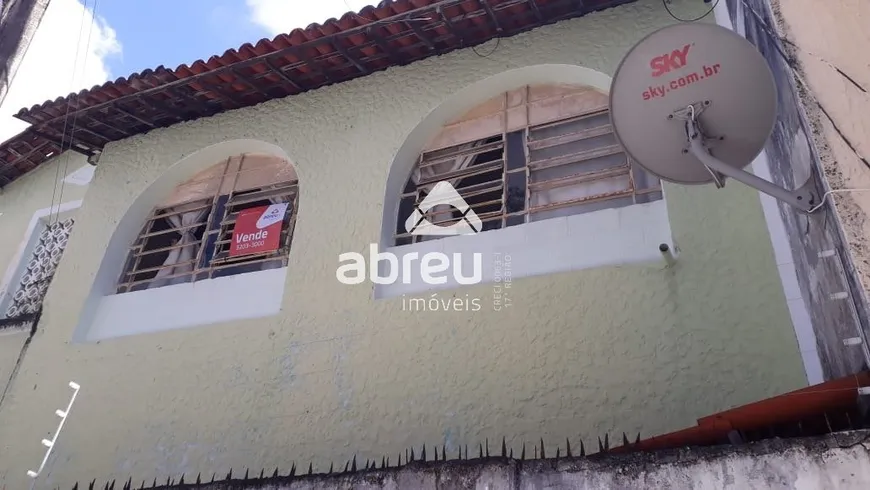 Foto 1 de Casa com 8 Quartos à venda, 244m² em Cidade Alta, Natal