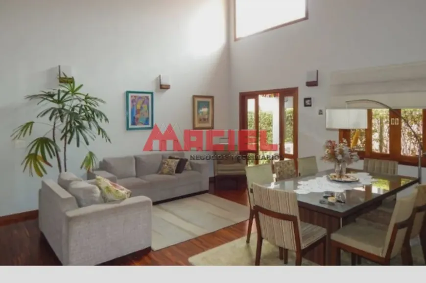 Foto 1 de Casa de Condomínio com 3 Quartos à venda, 240m² em Vila Lisboa, Carapicuíba