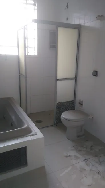 Foto 1 de Sala Comercial com 4 Quartos para alugar, 200m² em Vila Assuncao, Santo André