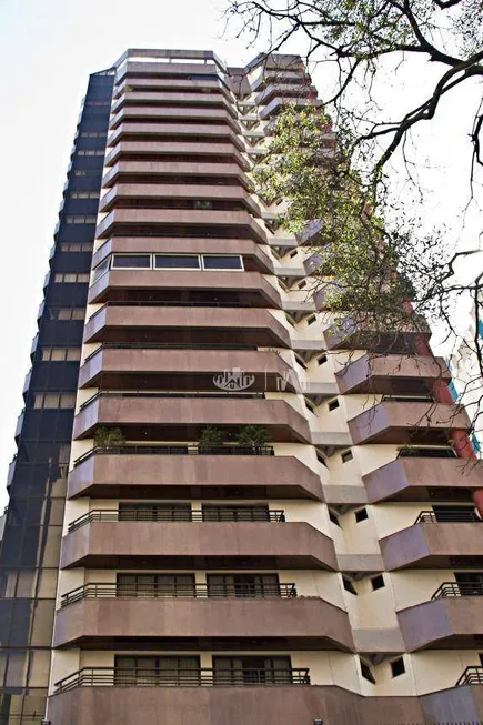 Foto 1 de Apartamento com 4 Quartos à venda, 290m² em Centro, Londrina