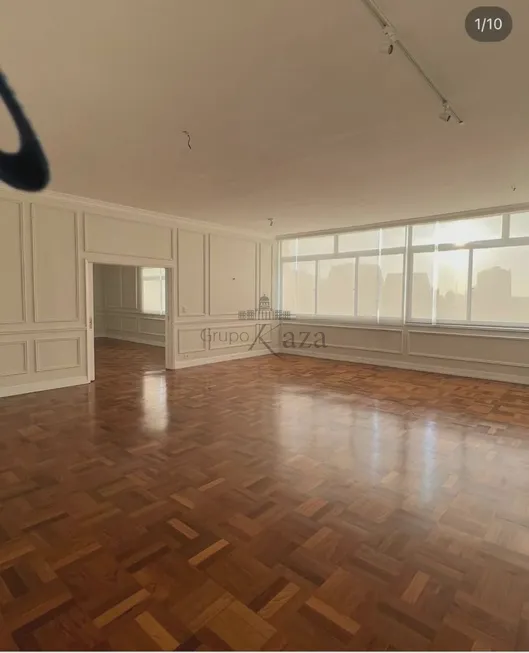 Foto 1 de Apartamento com 3 Quartos à venda, 345m² em Cerqueira César, São Paulo