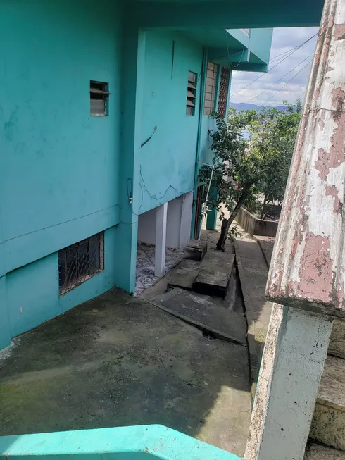 Foto 1 de Casa com 3 Quartos à venda, 200m² em Eldoradinho, Contagem