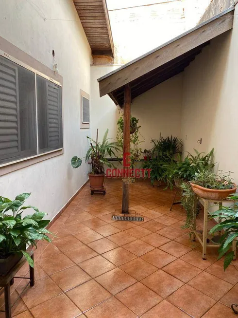 Foto 1 de Casa com 3 Quartos à venda, 176m² em Adão do Carmo Leonel, Ribeirão Preto