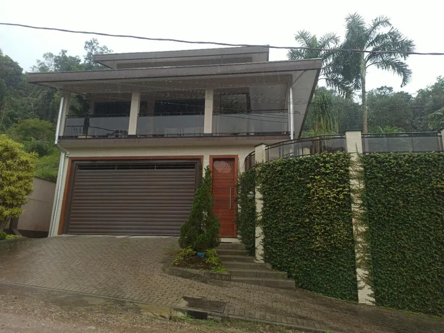 Foto 1 de Casa com 3 Quartos à venda, 370m² em Steffen, Brusque