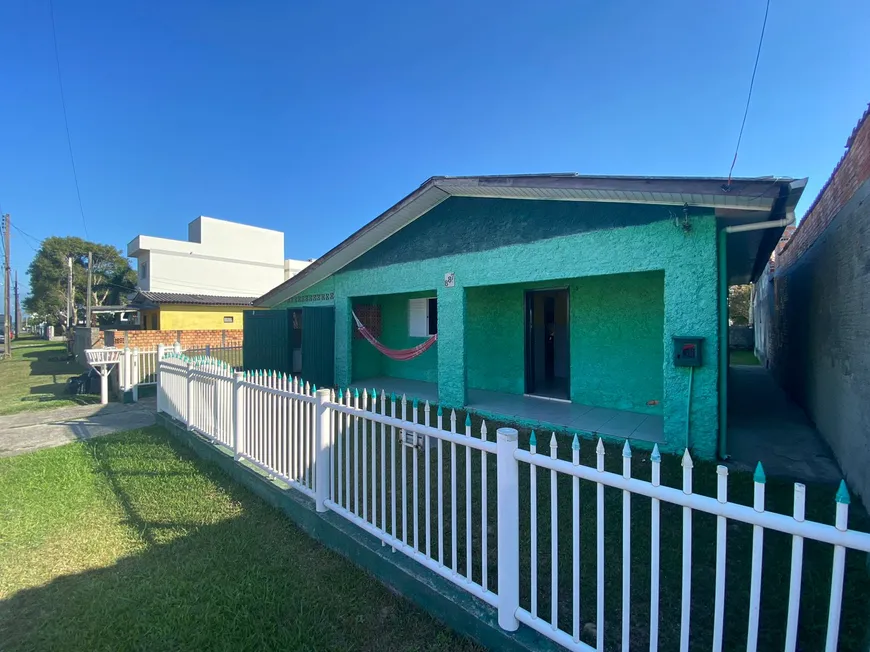 Foto 1 de Casa com 3 Quartos à venda, 110m² em Itapuã, Balneário Gaivota