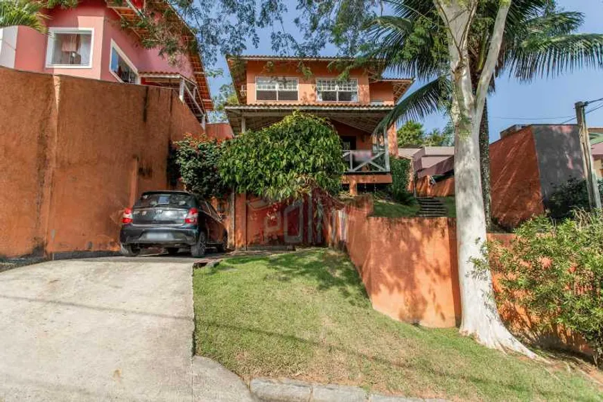 Foto 1 de Casa de Condomínio com 3 Quartos à venda, 186m² em Maria Paula, São Gonçalo