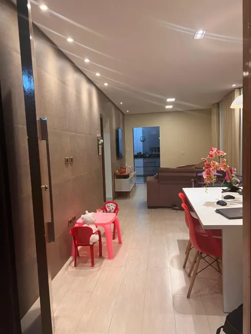 Foto 1 de Casa com 2 Quartos à venda, 180m² em Setor Estrela Dalva, Goiânia