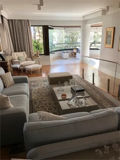 Foto 1 de Apartamento com 3 Quartos à venda, 269m² em Higienópolis, São Paulo