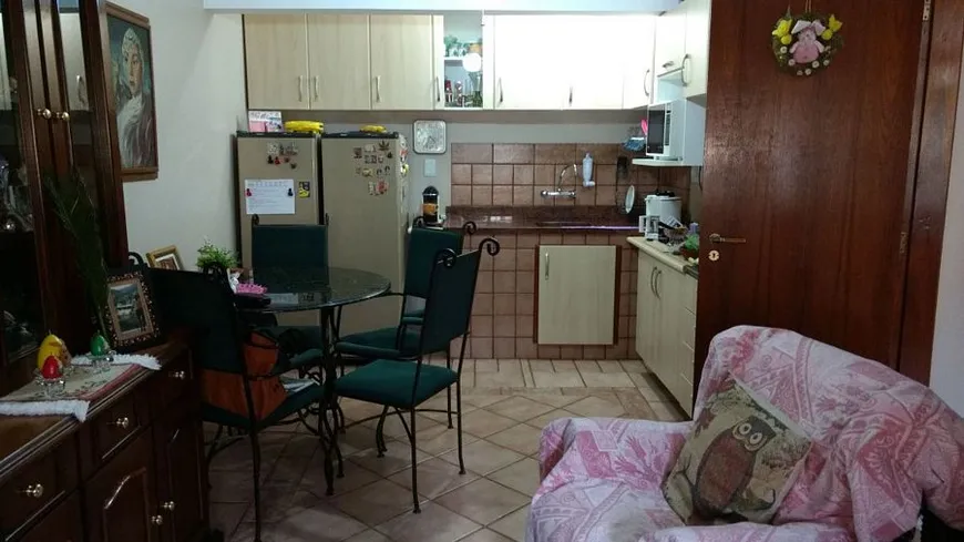 Foto 1 de Casa com 6 Quartos à venda, 260m² em Menino Deus, Porto Alegre