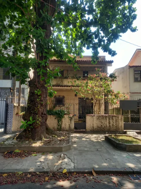 Foto 1 de Casa com 4 Quartos à venda, 226m² em Grajaú, Rio de Janeiro