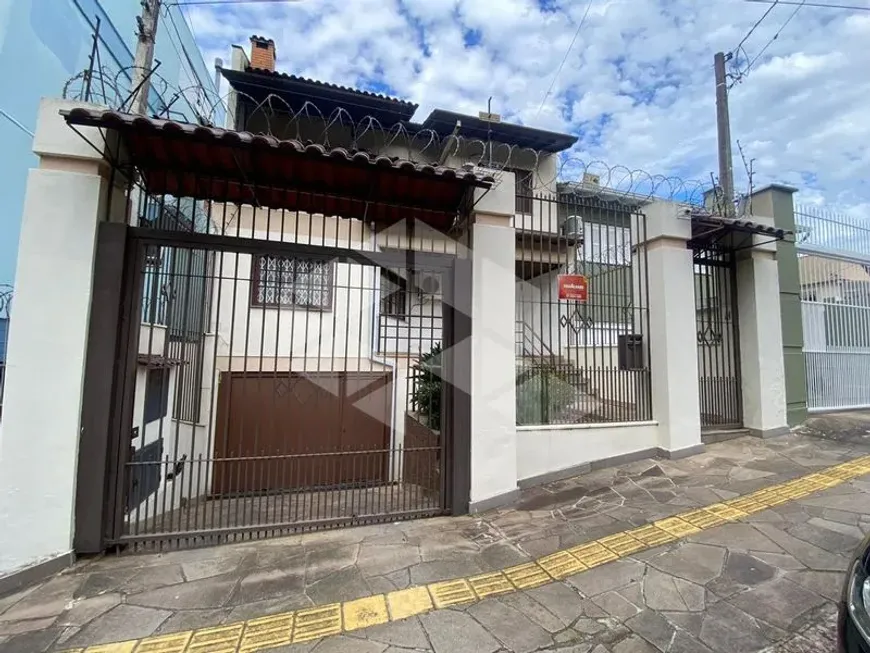 Foto 1 de Casa com 4 Quartos para alugar, 261m² em Partenon, Porto Alegre