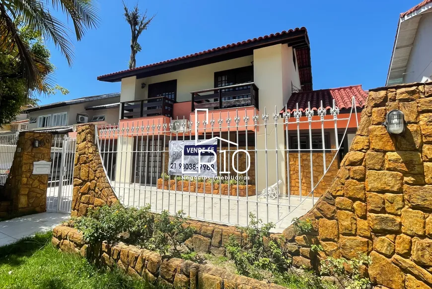 Foto 1 de Casa de Condomínio com 6 Quartos à venda, 505m² em Barra da Tijuca, Rio de Janeiro