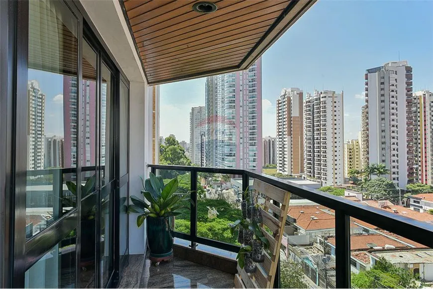 Foto 1 de Apartamento com 3 Quartos à venda, 200m² em Tatuapé, São Paulo