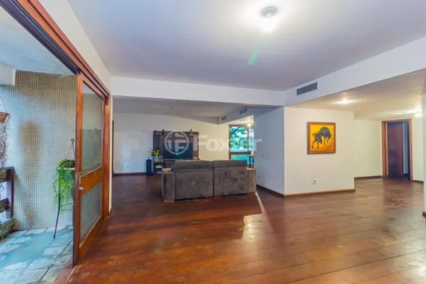 Foto 1 de Apartamento com 3 Quartos à venda, 190m² em Mont' Serrat, Porto Alegre