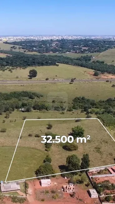 Foto 1 de Fazenda/Sítio à venda, 32500m² em Parque das Andorinhas, Uberlândia