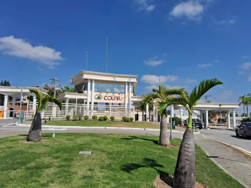 Foto 1 de Casa de Condomínio com 3 Quartos à venda, 360m² em Jardim das Colinas, São José dos Campos