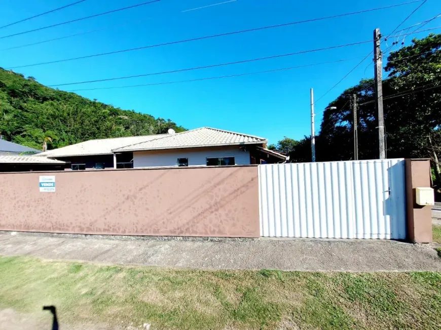 Foto 1 de Casa com 6 Quartos à venda, 214m² em Cachoeira do Bom Jesus, Florianópolis