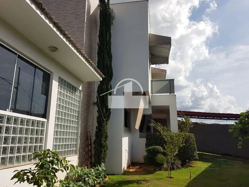 Foto 1 de Casa com 3 Quartos à venda, 381m² em Nossa Senhora do Carmo II, Sete Lagoas