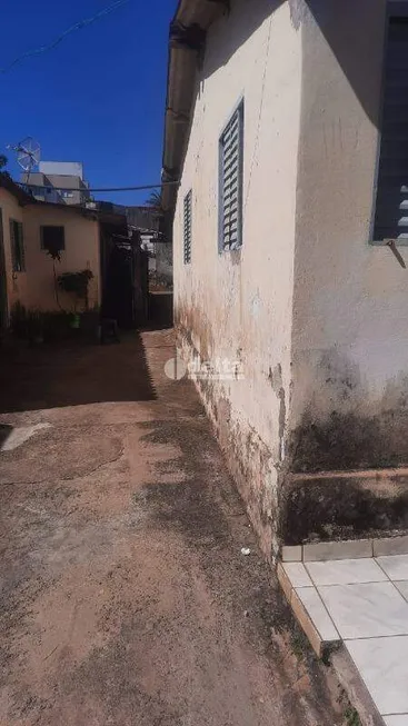 Foto 1 de Lote/Terreno à venda, 141m² em Santa Mônica, Uberlândia