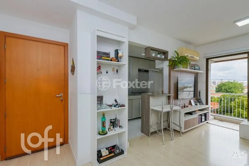 Foto 1 de Apartamento com 3 Quartos à venda, 72m² em Santa Maria Goretti, Porto Alegre