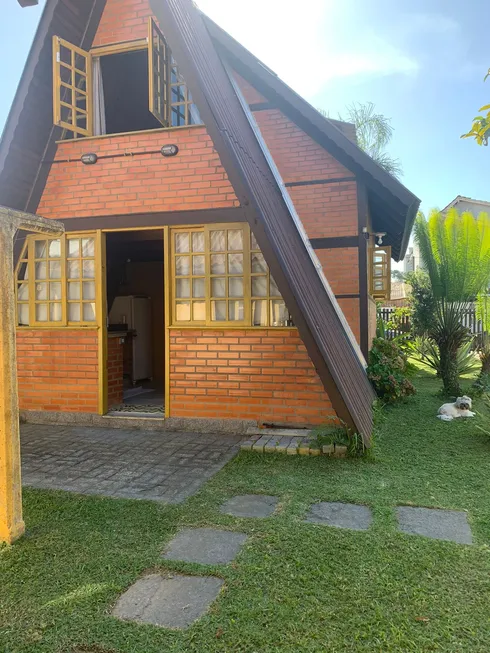 Foto 1 de Casa com 3 Quartos para alugar, 250m² em Itacolomi, Balneário Piçarras