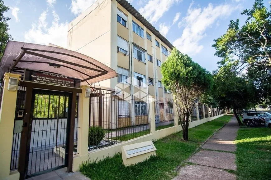 Foto 1 de Apartamento com 3 Quartos à venda, 69m² em Humaitá, Porto Alegre