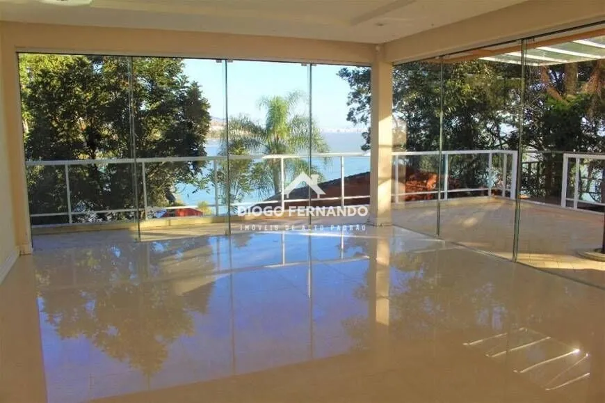 Foto 1 de Casa com 3 Quartos à venda, 1000m² em Cacupé, Florianópolis