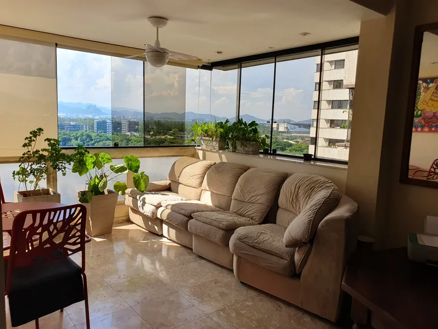 Foto 1 de Apartamento com 3 Quartos à venda, 110m² em Barra da Tijuca, Rio de Janeiro