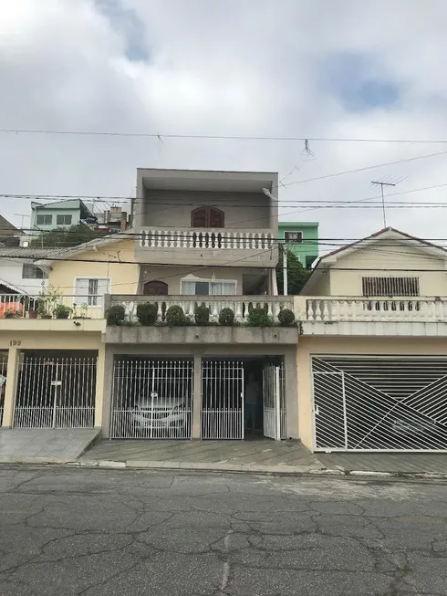 Foto 1 de Sobrado com 3 Quartos à venda, 220m² em Vila Osasco, Osasco