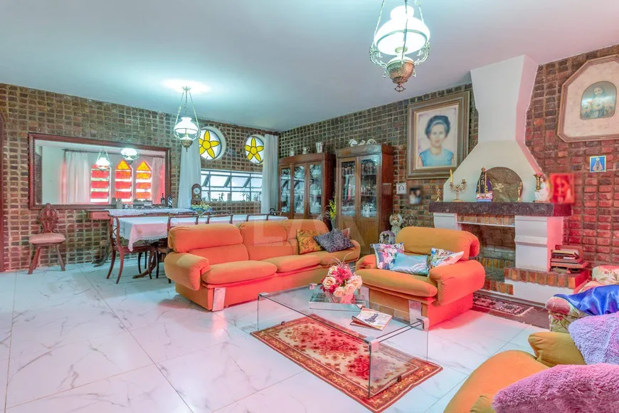 Foto 1 de Casa com 6 Quartos para alugar, 336m² em Santa Lúcia, Belo Horizonte