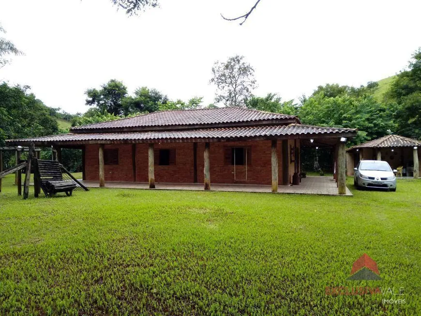 Foto 1 de Fazenda/Sítio com 3 Quartos à venda, 286m² em São Francisco Xavier, São José dos Campos