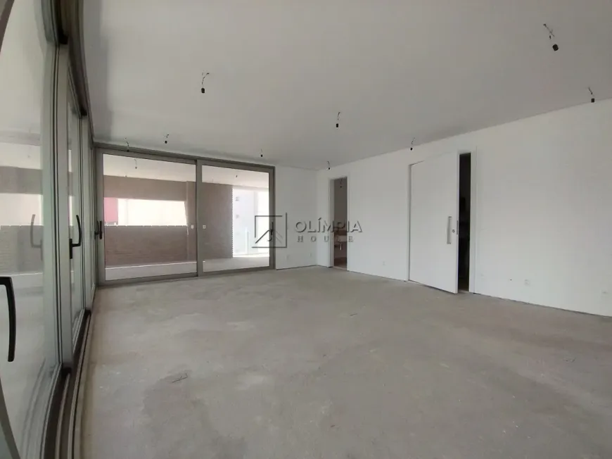 Foto 1 de Apartamento com 4 Quartos à venda, 335m² em Itaim Bibi, São Paulo