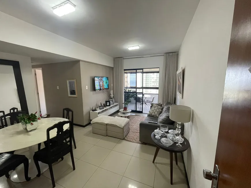 Foto 1 de Apartamento com 3 Quartos à venda, 82m² em Jardim Armacao, Salvador