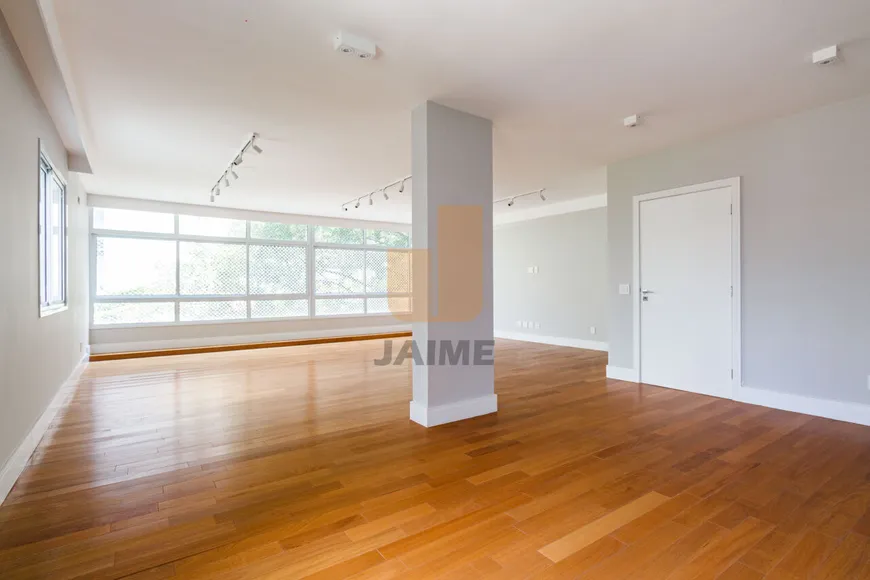 Foto 1 de Apartamento com 3 Quartos à venda, 126m² em Jardim América, São Paulo