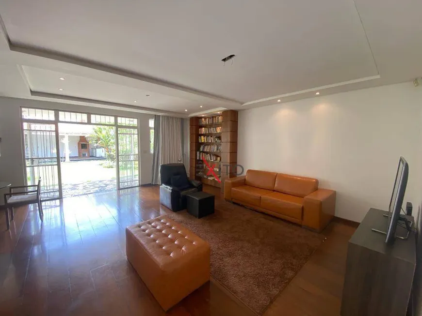 Foto 1 de Casa com 3 Quartos à venda, 222m² em Jardim Samambaia, Jundiaí