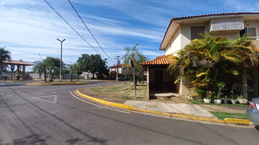 Foto 1 de Casa com 2 Quartos à venda, 119m² em Despraiado, Cuiabá