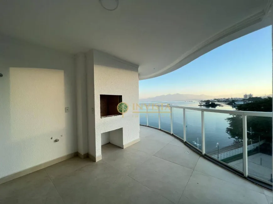 Foto 1 de Cobertura com 4 Quartos à venda, 227m² em Coqueiros, Florianópolis