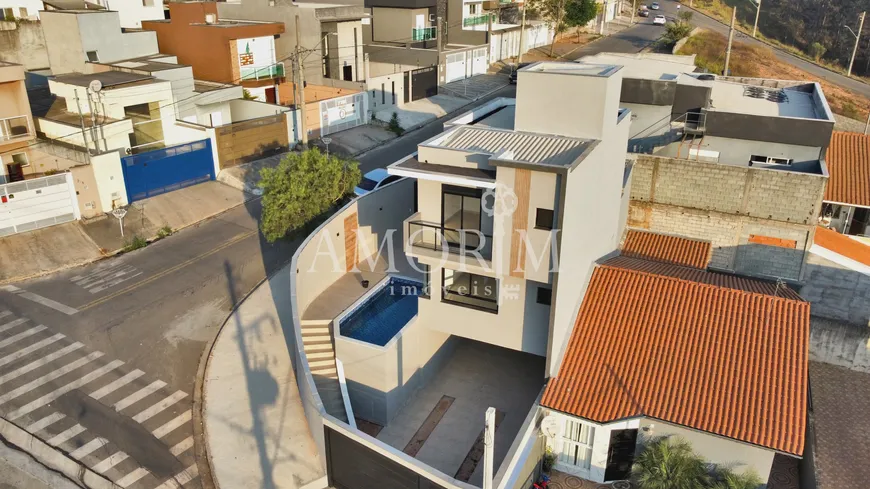 Foto 1 de Sobrado com 3 Quartos à venda, 177m² em Polvilho, Cajamar