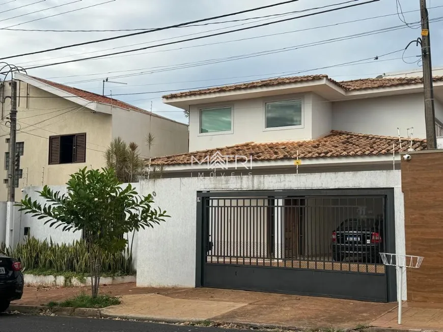Foto 1 de Casa com 3 Quartos à venda, 224m² em Vila Harmonia, Araraquara