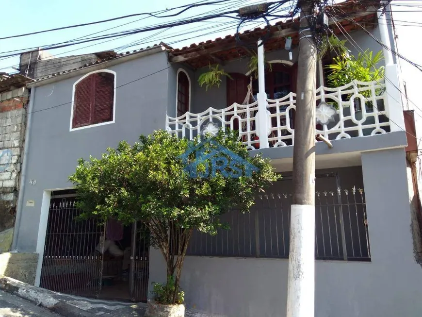 Foto 1 de Sobrado com 4 Quartos à venda, 200m² em Santo Antônio, Osasco