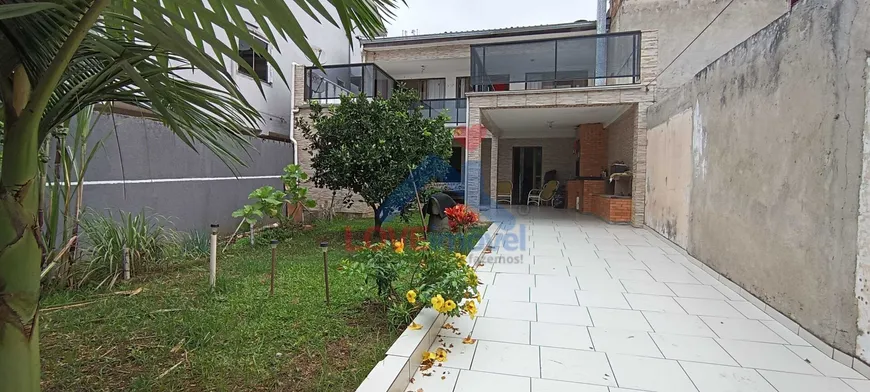 Foto 1 de Sobrado com 2 Quartos à venda, 96m² em Sitio Cercado, Curitiba