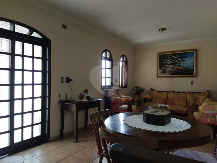 Foto 1 de Casa com 3 Quartos à venda, 450m² em Centro, Salesópolis