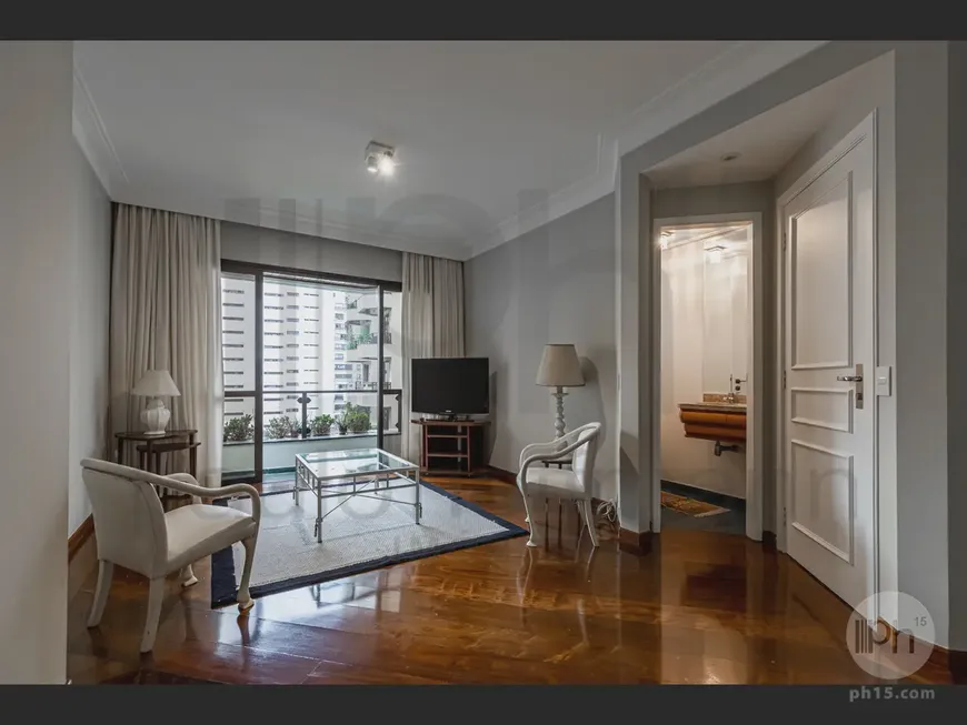 Foto 1 de Apartamento com 3 Quartos à venda, 128m² em Vila Nova Conceição, São Paulo