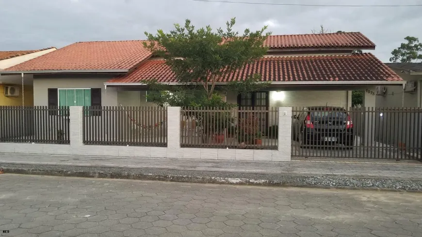 Foto 1 de Casa com 2 Quartos à venda, 215m² em Ubatuba, São Francisco do Sul