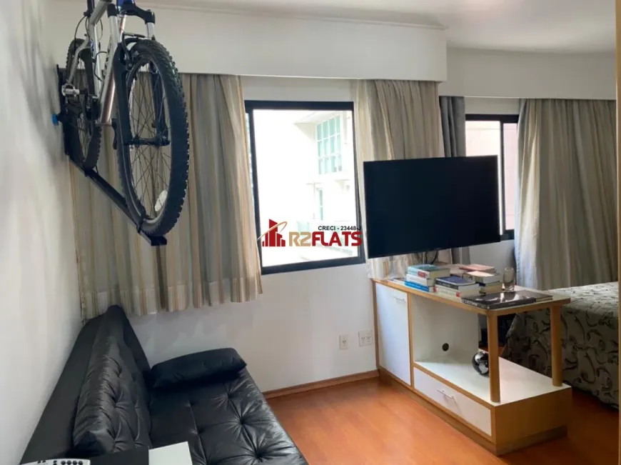 Foto 1 de Flat com 1 Quarto à venda, 28m² em Moema, São Paulo