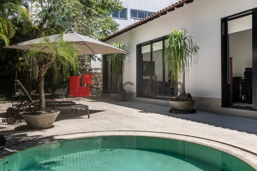 Foto 1 de Casa com 4 Quartos à venda, 400m² em Gávea, Rio de Janeiro